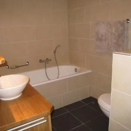 Chalet Fingals شاليه